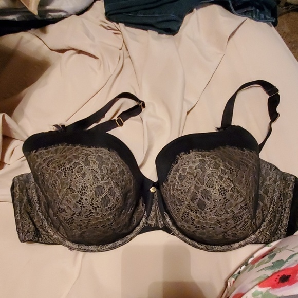 Bra - Picture 1 of 1